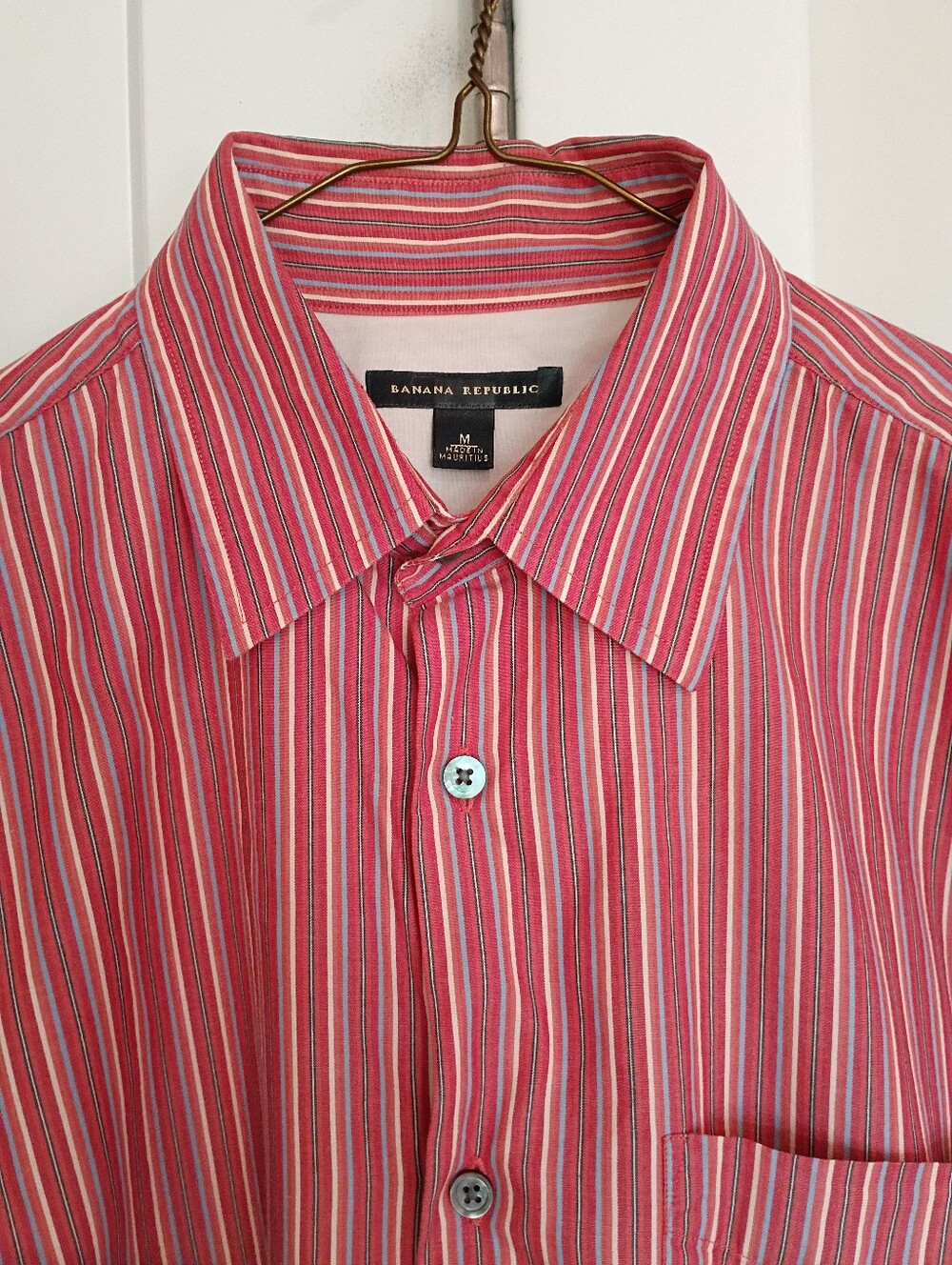 Banana Republic Red and White Striped Men's Button-Down Shirt